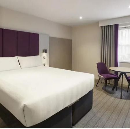 Modern En-Suite Near Croydon Town Centre And Metro Line Eksteriør bilde